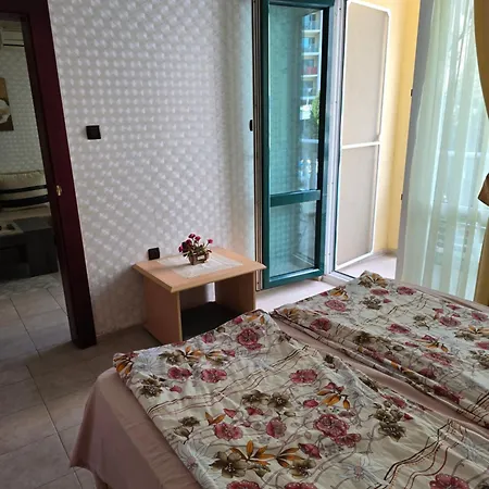 3 Bedroom In Sunny Miramar Palaz Apartment